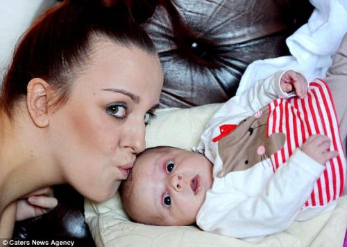 мајката и бебето