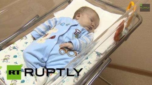 спасеното бебе